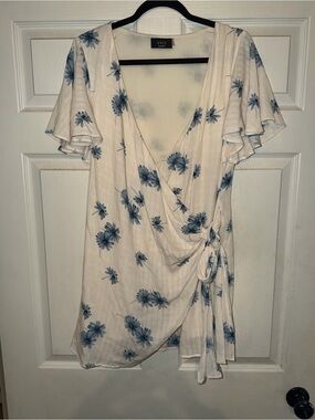 VICI Cream Blouse with Black Accent